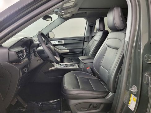 Certified 2023 Ford Explorer Limited w/ Limited Technology Package AWD/4WD image 13
