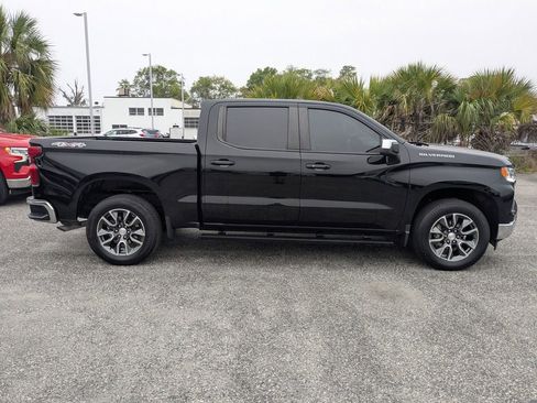 Used 2024 Chevrolet Silverado 1500 LT AWD/4WD image 3