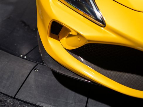 Used 2021 Ferrari F8 Tributo RWD image 20