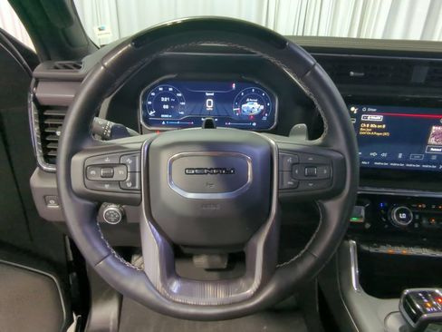 Used 2025 GMC Sierra 1500 Denali Ultimate AWD/4WD image 29