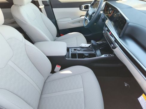 New 2026 Kia Sorento S image 13