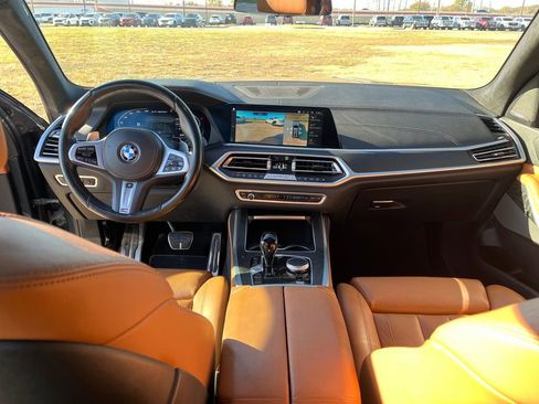 Used 2022 BMW X7 M50i w/ Cold Weather Package image 14