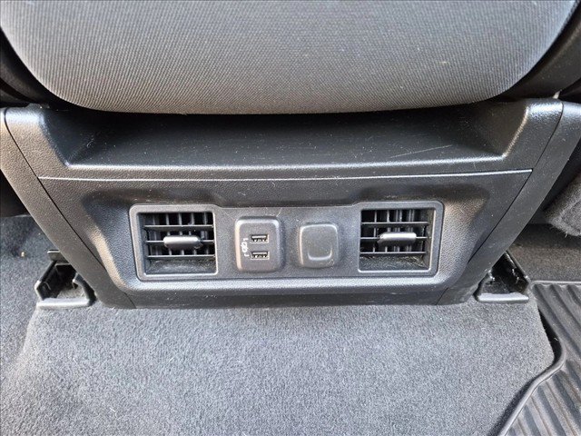 Used 2021 Chevrolet Silverado 1500 LT AWD/4WD image 16