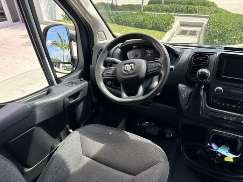 Used 2024 RAM ProMaster 2500 w/ Convenience Group FWD image 21