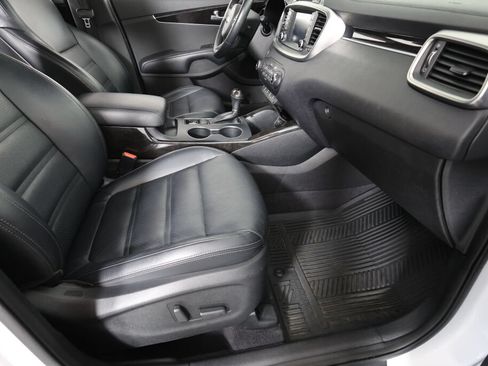 Used 2018 Kia Sorento EX AWD/4WD image 27