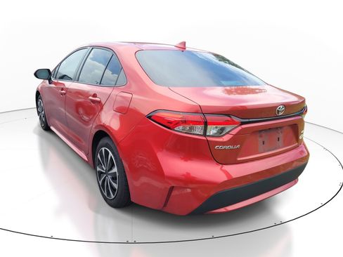 Used 2020 Toyota Corolla LE FWD image 5