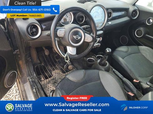 Used 2010 MINI Cooper Clubman Hardtop image 11