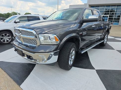 Used 2017 RAM 1500 Laramie w/ Convenience Group AWD/4WD image 2