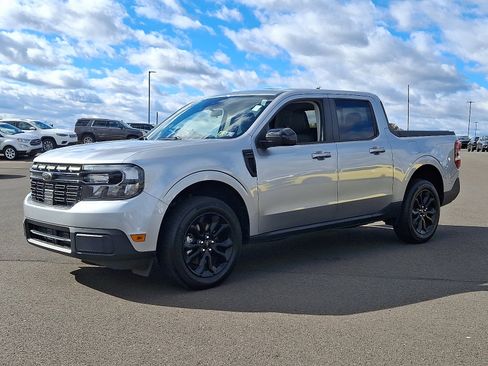 Used 2024 Ford Maverick Lariat w/ Black Appearance Package image 3