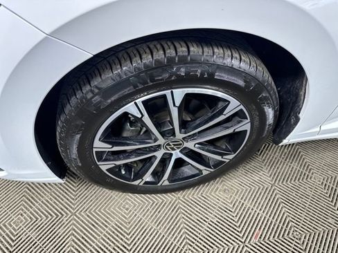 Used 2025 Volkswagen Jetta Sport image 10