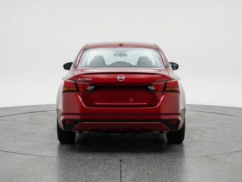 Used 2025 Nissan Altima 2.5 SV image 7