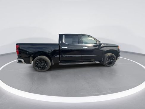 Used 2024 Chevrolet Silverado 1500 LTZ AWD/4WD image 9