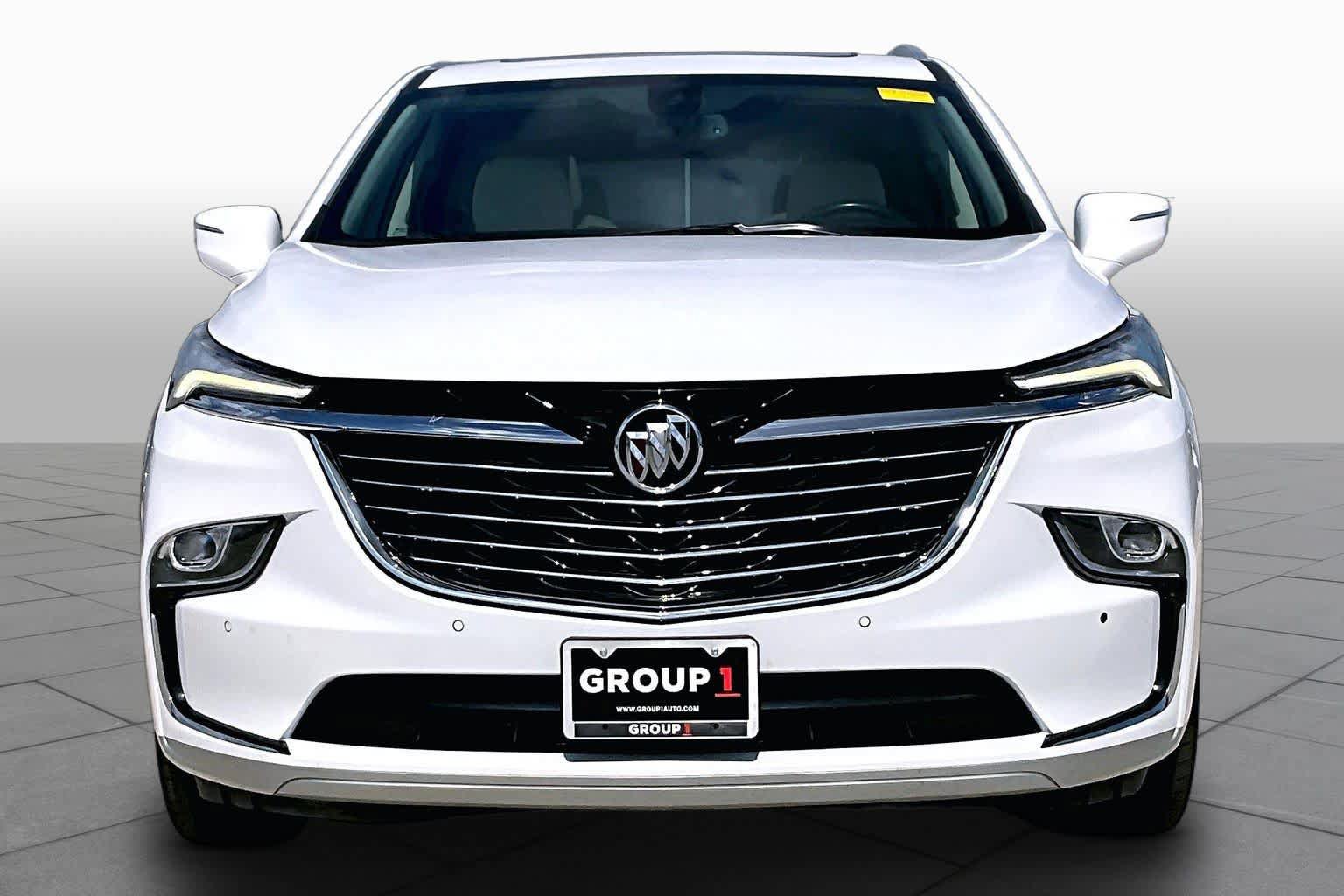 Used 2023 Buick Enclave Essence w/ Experience Buick Package FWD image 4