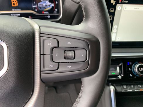 Used 2024 GMC Sierra 2500 Denali image 25