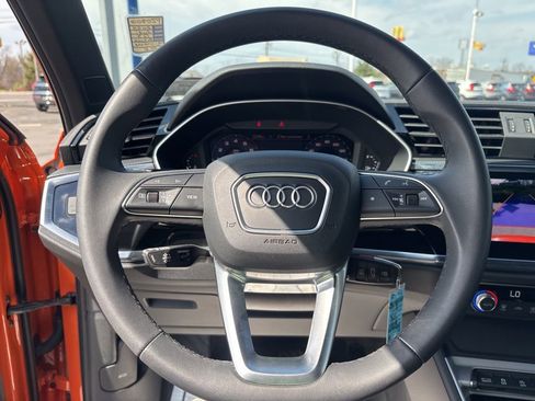 Used 2025 Audi Q3 2.0T Premium image 23