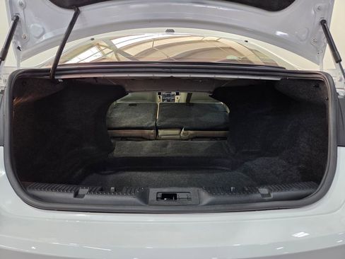 Used 2015 Ford Taurus SE image 13