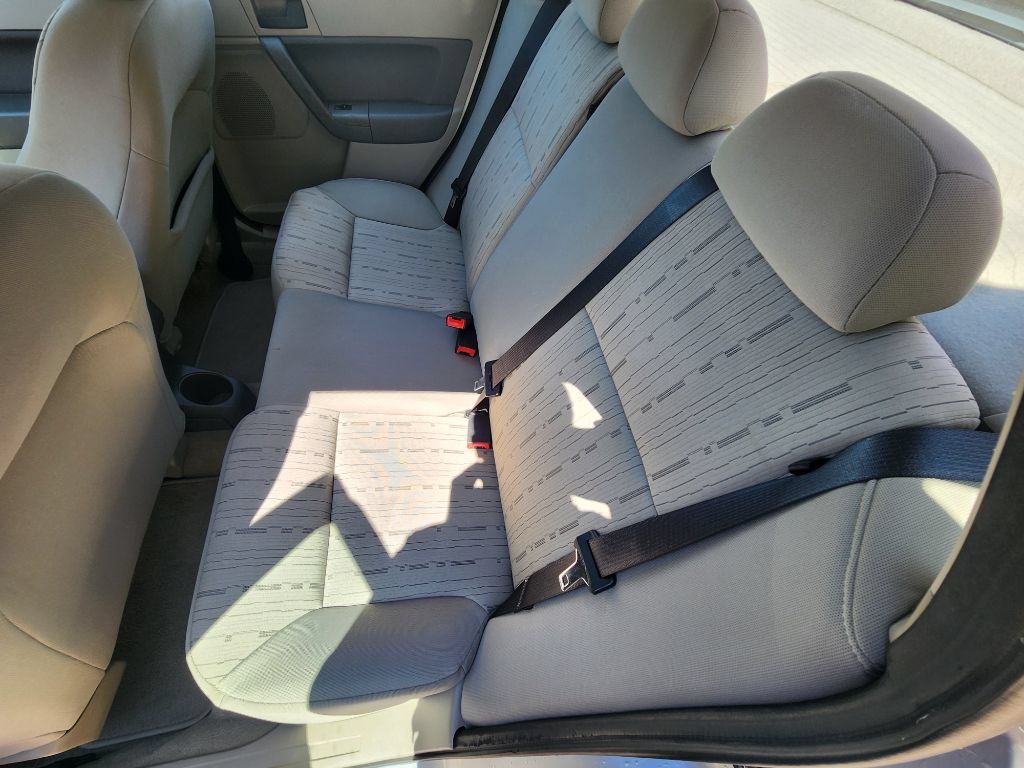 Used 2011 Ford Focus SE w/ 201A Rapid Spec Order Code FWD image 7