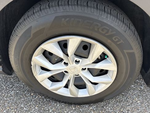 Used 2025 Honda CR-V LX image 10