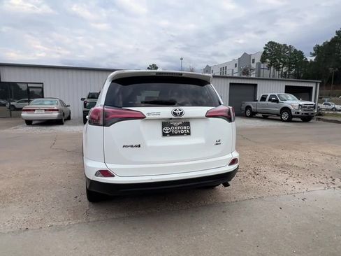 Used 2018 Toyota RAV4 LE w/ All Weather Liner Package image 5