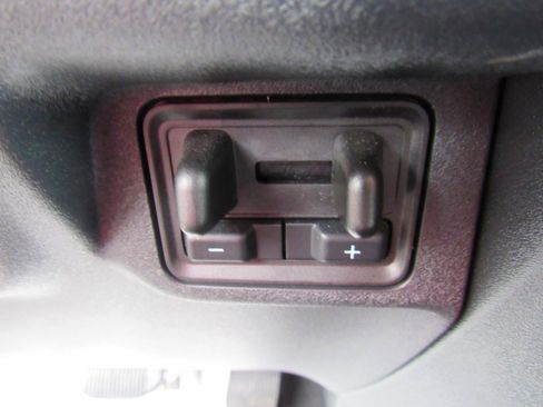 Used 2025 Ford Expedition Active image 21