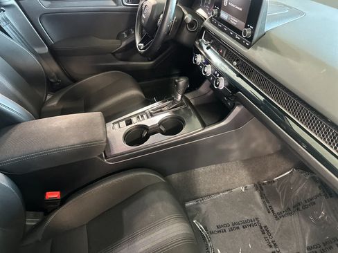 Used 2023 Honda Civic Sport image 16