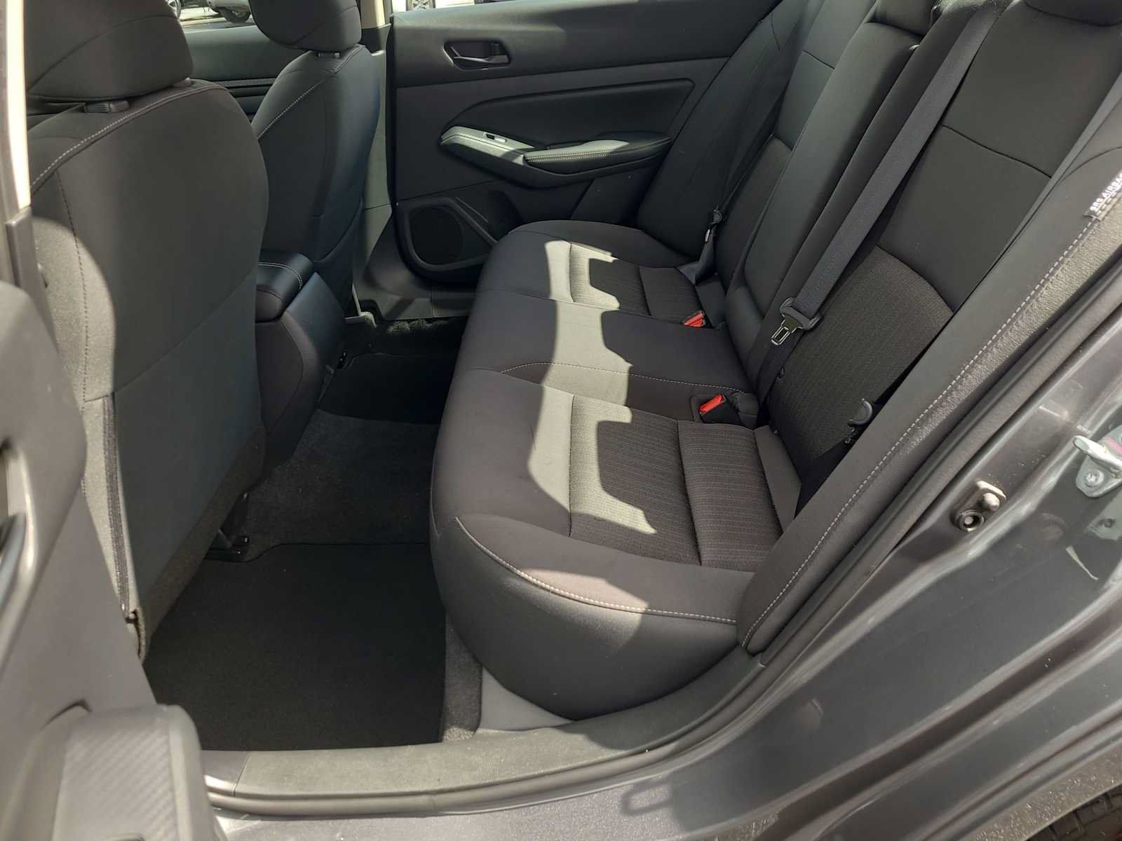 Used 2025 Nissan Altima 2.5 SV FWD image 21