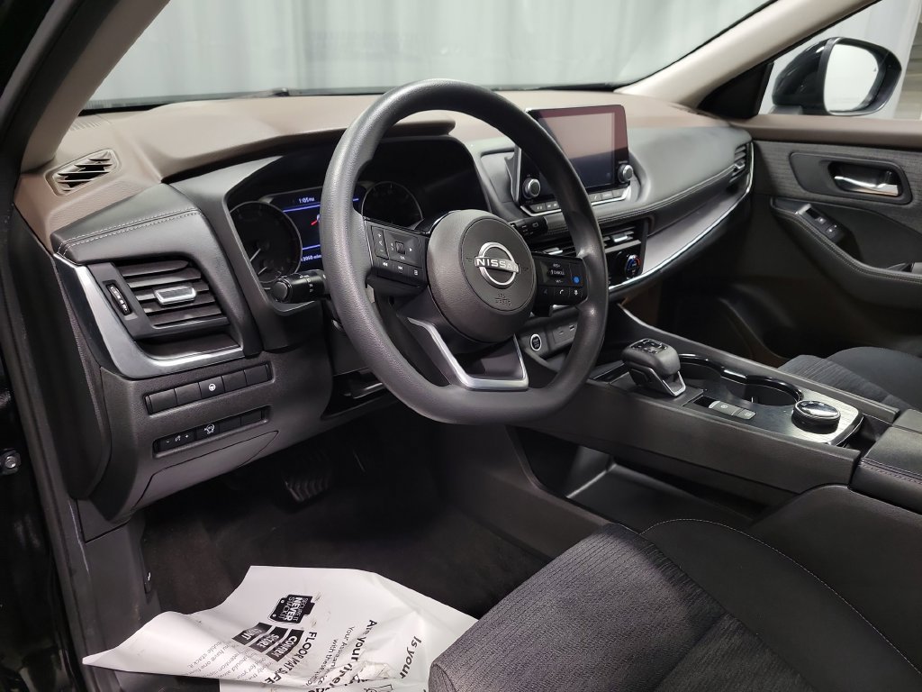 Used 2023 Nissan Rogue SV AWD/4WD image 16