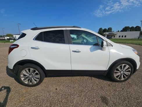 Used 2018 Buick Encore Preferred FWD image 2