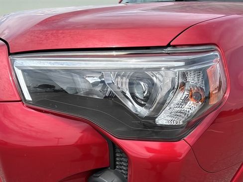 Used 2021 Toyota 4Runner SR5 Premium w/ Moonroof Package AWD/4WD image 26