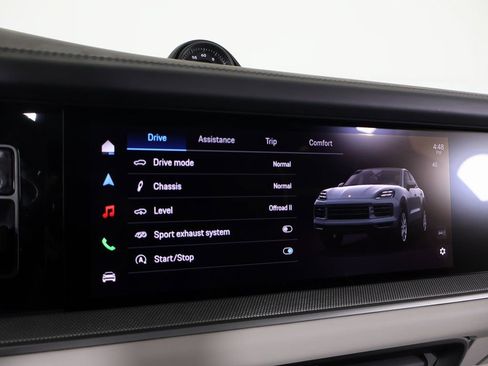Used 2026 Porsche Cayenne S image 11