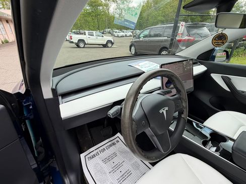 Used 2020 Tesla Model Y Long Range AWD/4WD image 9