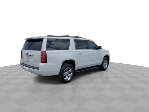 Used 2020 Chevrolet Suburban LT w/ Luxury Package RWD image 8