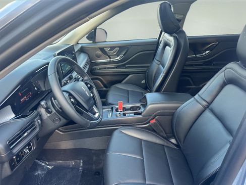 New 2026 Lincoln Corsair Premiere image 9