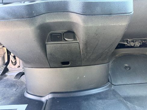 Used 2023 Mercedes-Benz Sprinter 2500 w/ Acoustic Package image 21