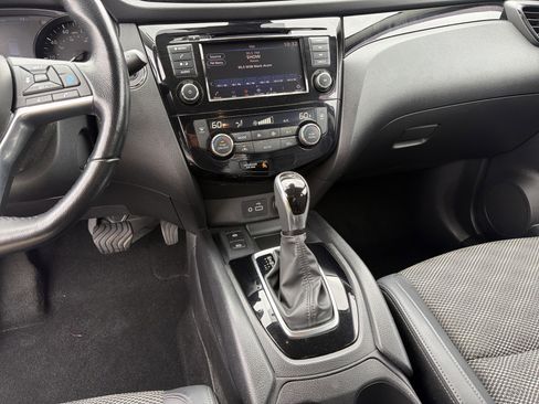 Used 2022 Nissan Rogue Sport SV w/ Technology Package AWD/4WD image 25