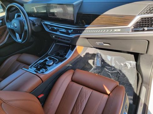 Used 2024 BMW X5 xDrive40i w/ Premium Package image 19