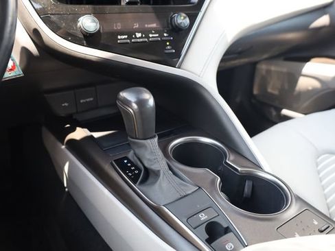 Used 2021 Toyota Camry SE w/ Cold Weather Package AWD/4WD image 26