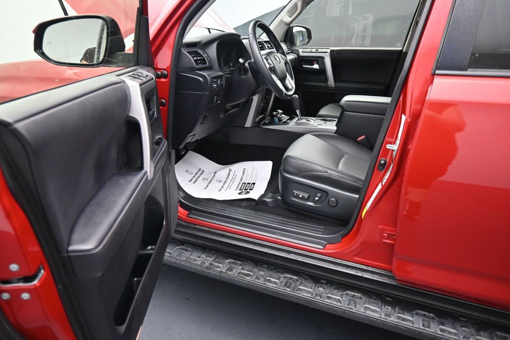 Used 2022 Toyota 4Runner SR5 Premium AWD/4WD image 15