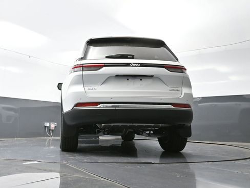 New 2025 Jeep Grand Cherokee Limited w/ Luxury Tech Group II image 41