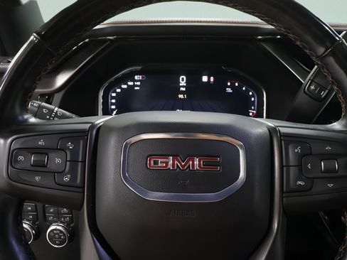 Used 2025 GMC Sierra 2500 AT4 AWD/4WD image 14