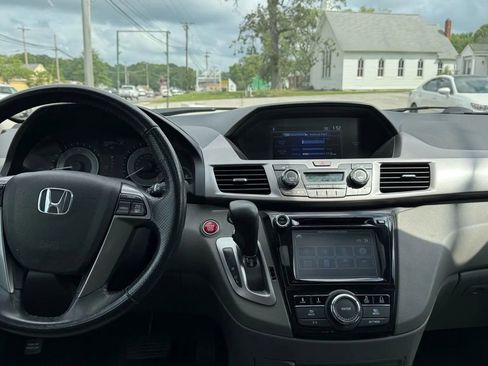 Used 2017 Honda Odyssey EX-L image 12