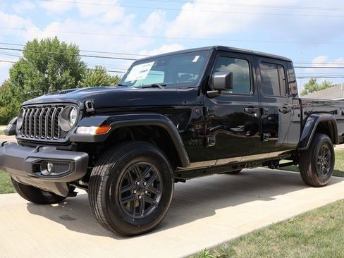 New 2025 Jeep Gladiator Sport image 7