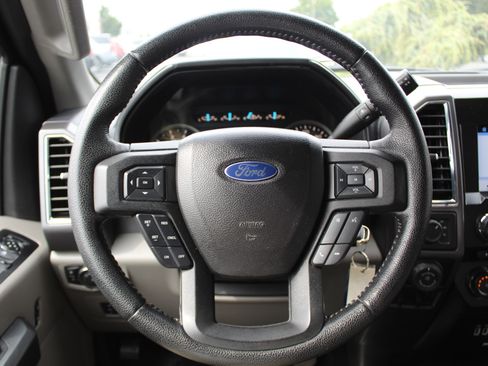 Used 2016 Ford F150 XLT w/ Equipment Group 302A Luxury AWD/4WD image 30