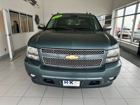 Used 2010 Chevrolet Avalanche LT image 2
