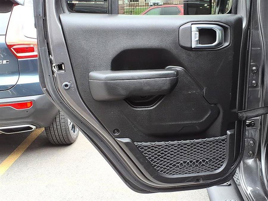 Used 2022 Jeep Gladiator Sport AWD/4WD image 29