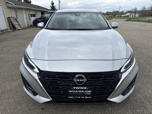 Used 2023 Nissan Altima 2.5 S FWD image 9