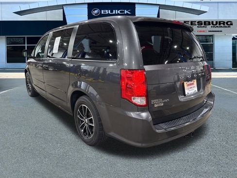Used 2017 Dodge Grand Caravan SE image 5