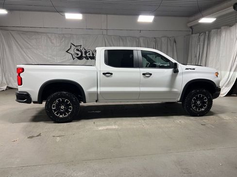 New 2026 Chevrolet Silverado 1500 ZR2 w/ LPO, Dark Essentials Package AWD/4WD image 8