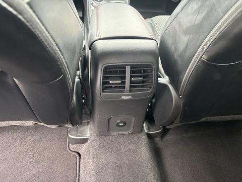 Used 2025 Ford Escape ST-Line Select AWD/4WD image 19