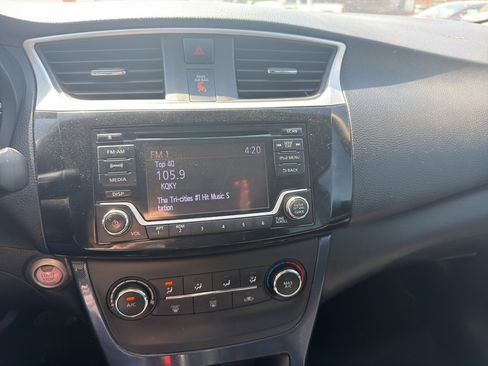 Used 2017 Nissan Sentra SR w/ SR Midnight Edition FWD image 16